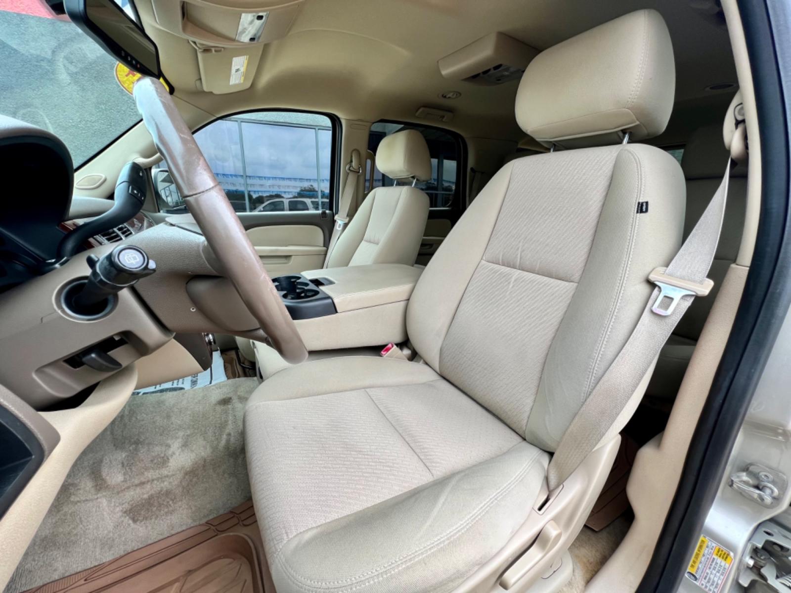 2014 GOLD CHEVROLET TAHOE LS (1GNSCAE04ER) , located at 5900 E. Lancaster Ave., Fort Worth, TX, 76112, (817) 457-5456, 0.000000, 0.000000 - This is a 2014 CHEVROLET TAHOE LS 4 DOOR SUV that is in excellent condition. There are no dents or scratches. The interior is clean with no rips or tears or stains. All power windows, door locks and seats. Ice cold AC for those hot Texas summer days. It is equipped with a CD player, AM/FM radio, AUX - Photo #9